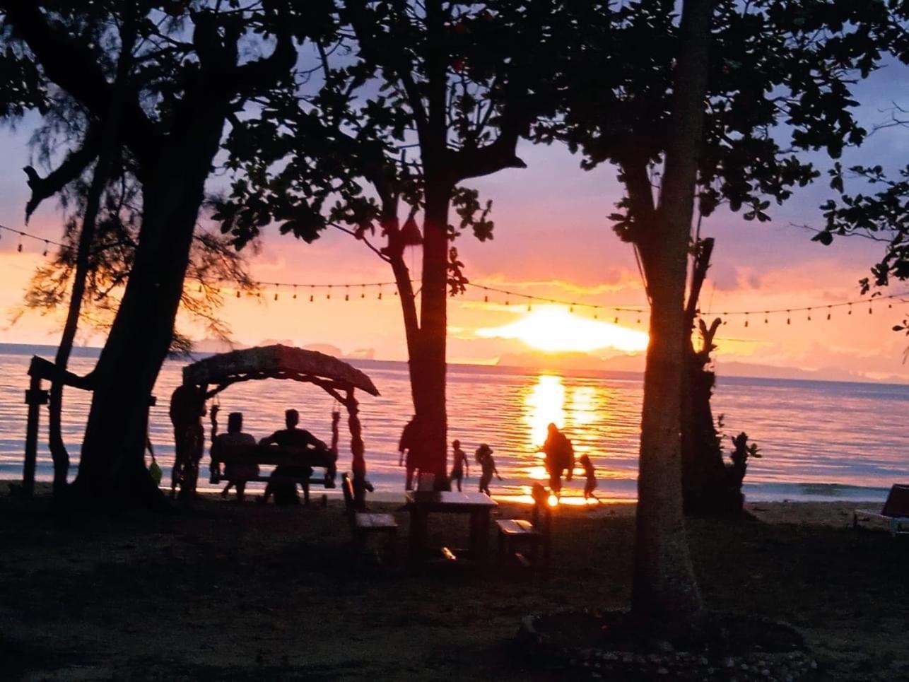 Koh Jum Delight Beach Exterior foto